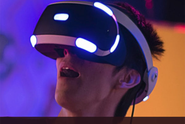 A saying The Metaverse: Benfits and Disadvantages as a guy wears a VR headset